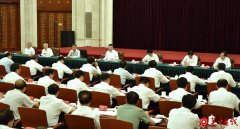 习近平主持召开东西部扶贫协作座谈会并发表讲话
