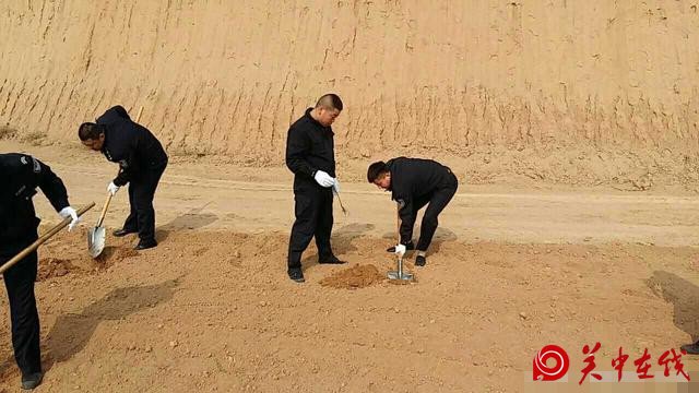 澄城巡特警：植树造林 福被乡梓