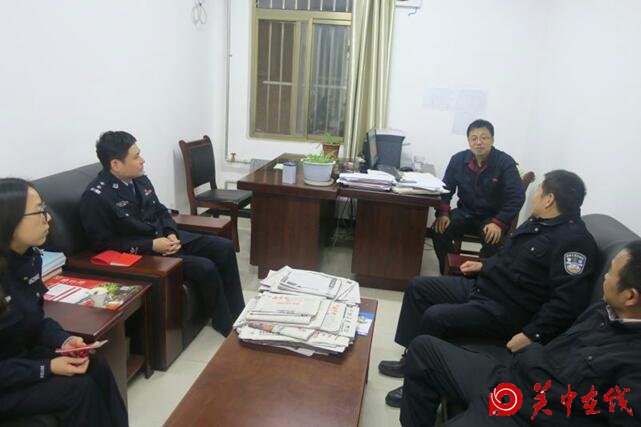 党员民警进社区 共建和谐文明社区