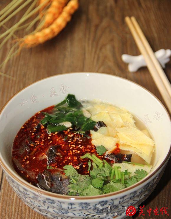 【关中在线】传统老味道，陕西与众不同的花样面食之一，陕西大荔炉齿面