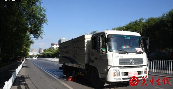 【关中在线】雨天冲洗路面提高道路清洗效果