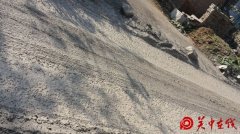 【富平县】宫里镇雷村七组村道难出行 下大雨成