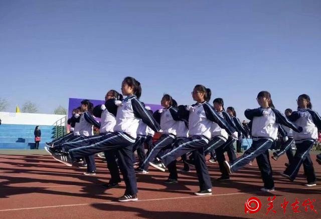 新区高级中学第二届春季田径运动会 暨校园文化艺术节开幕