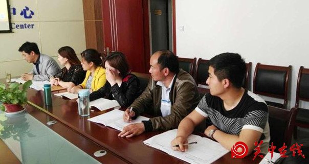 临渭区第十一期“341浸入式”培训临时党支部开展党员教育活动