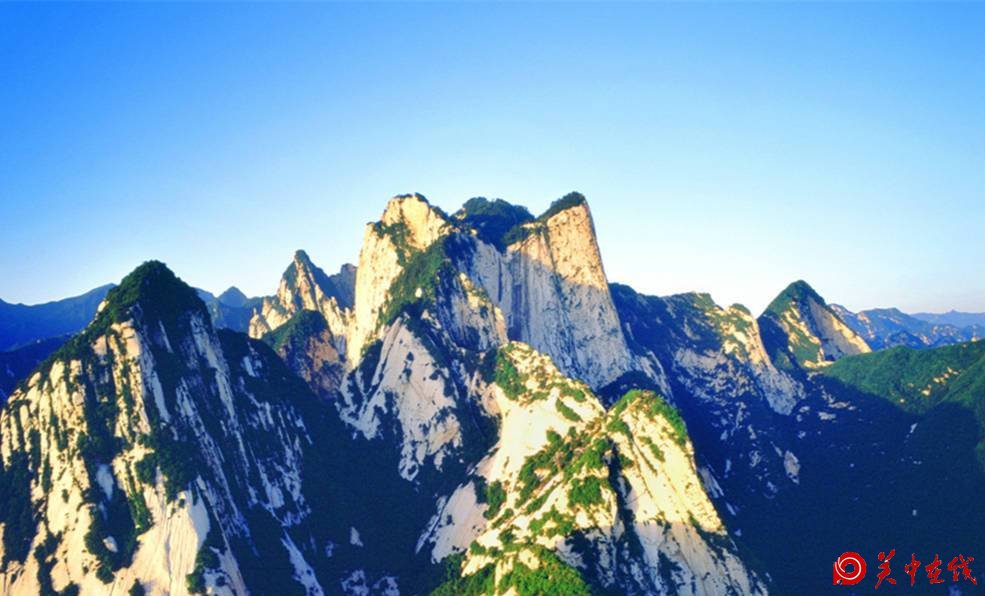 华阴市</p><p>　　春秋时在这里设阴晋县，秦置宁秦县，西汉高帝八年(前199年)以地处华山之北更名华阴县，1991年改为华阴市。