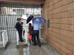 延安黄陵铁警中秋安保爱民服务不停歇