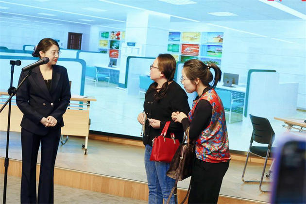 西安市雁塔区等驾坡街道首届“社区春晚”年味儿浓